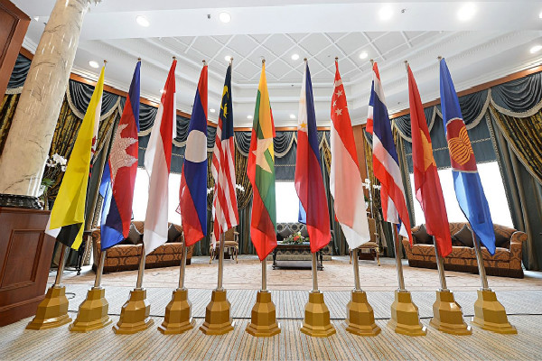 US and ASEAN Seek Better Trade Ties 